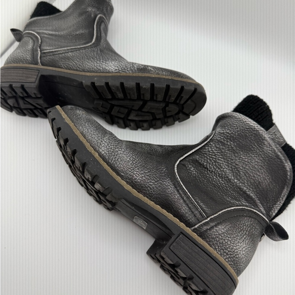 Womans Black Leather Boots